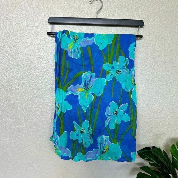 Lilly Pulitzer Blue Green Floral Light Infinity Scarf - Picture 2 of 3
